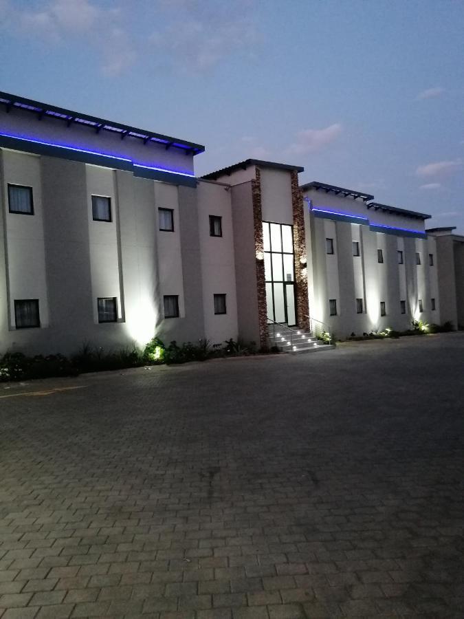 King'S Palace Hotel Rustenburg Exterior foto